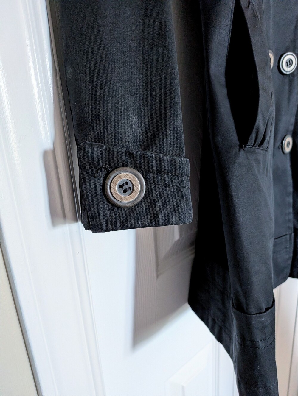 Black Fall Feminine Flattering Trench Coat. XS.